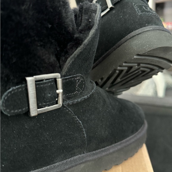 UGG black booties - Picture 7 of 7